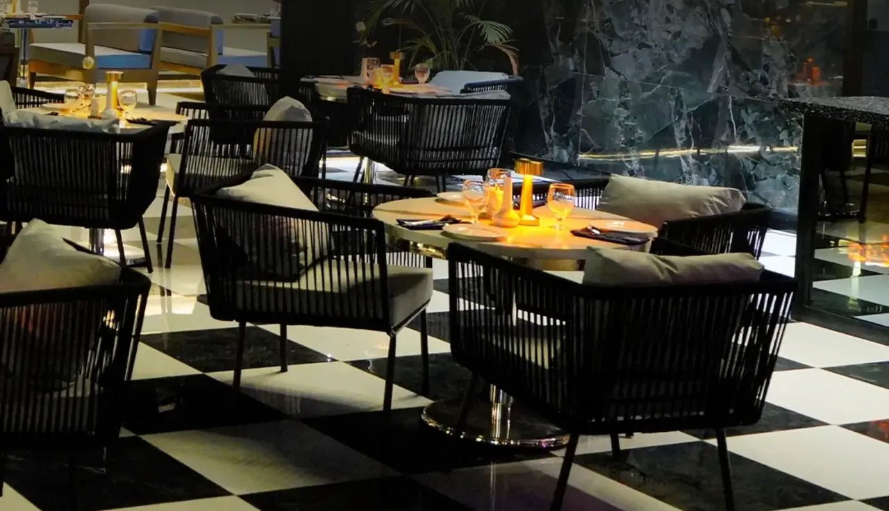 Checker Lounge